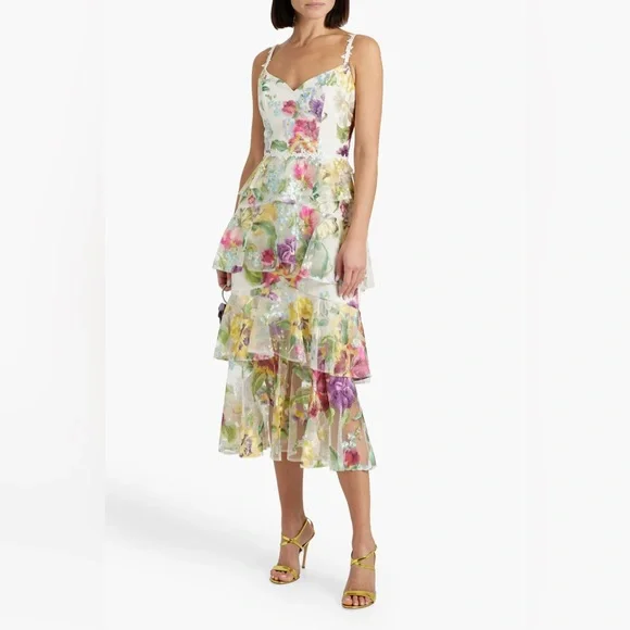 green emerald velvet dress Marchesa Dresses for hire